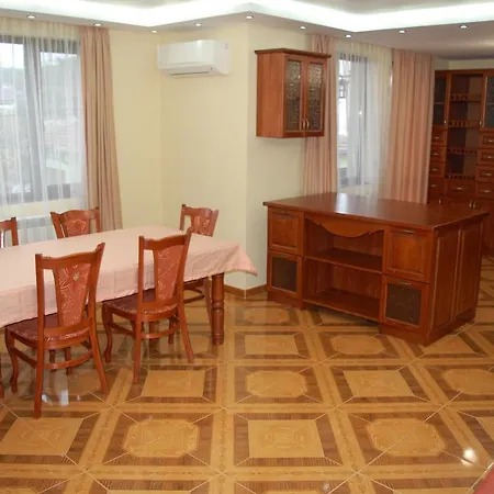 Mutafova House Pensiune