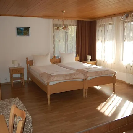 Mutafova House Pensiune