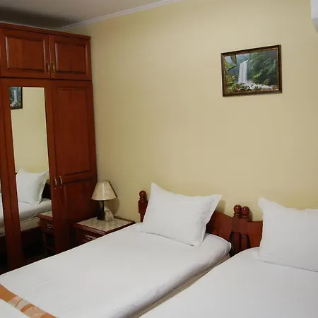 Mutafova House * Treavna